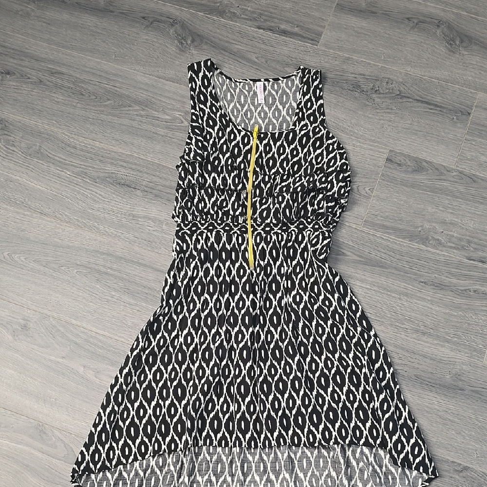 Black and White Patterned Women's Dress